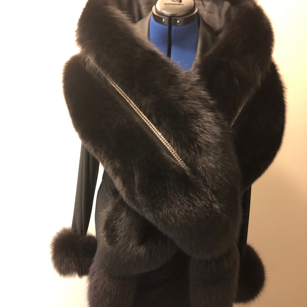 Women’s fox fur boa